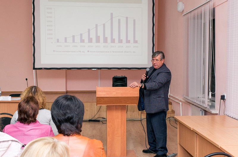 26 сентября в Пензе, в бизнес-инкубаторе «Татлин» прошла конференция "Развитие сельскохозяйственной кооперации в Пензенской области".