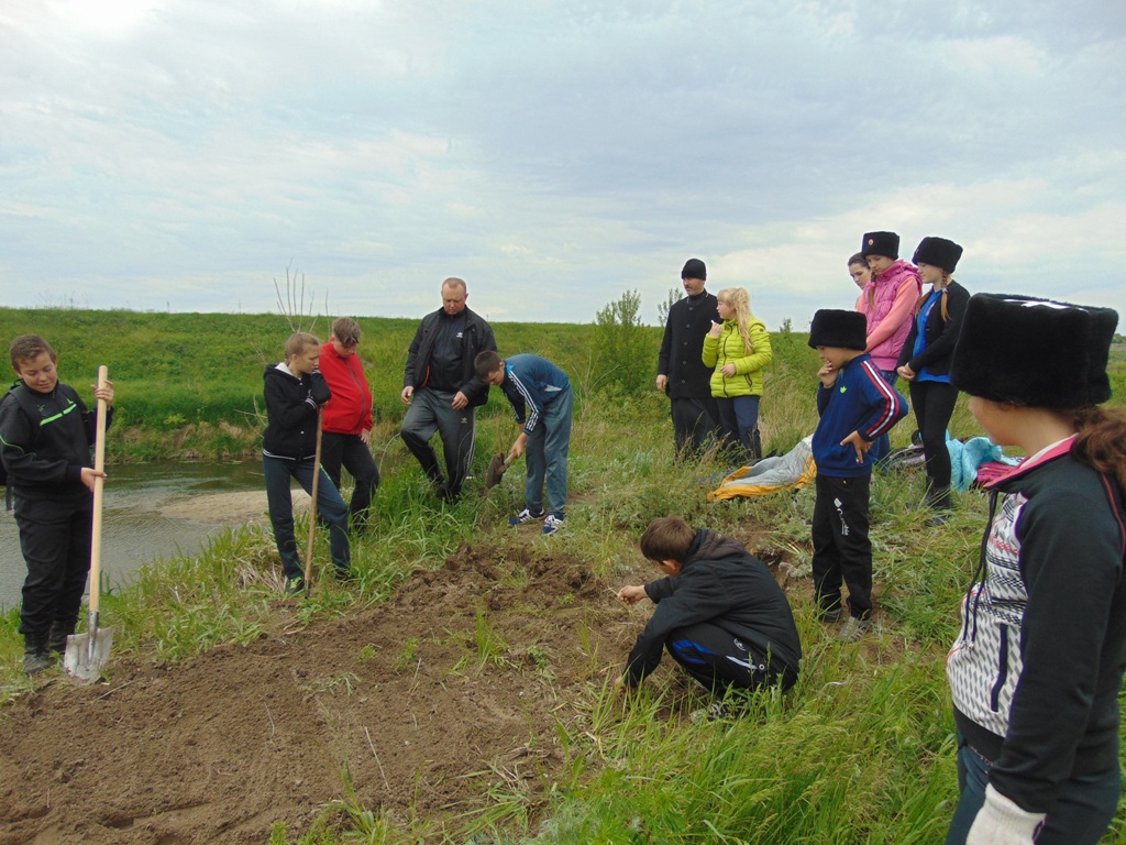 В Колышлейском районе казаки провели акцию "Чистый берег"