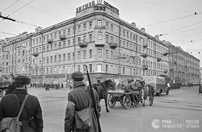 Блокада Ленинграда унесла жизни свыше 630 тысяч ленинградцев.