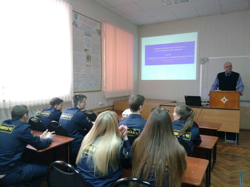 6 апреля студенты 1 курса направления подготовки "Техносферная безопасность" посетили мастер-класс в Учебном центре ГО и ЧС Пензенской области.